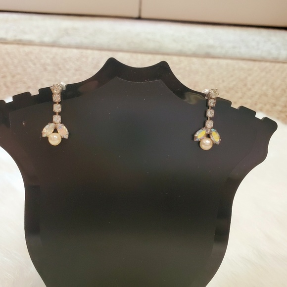 Bridal Drop Earrings - Picture 3 of 3